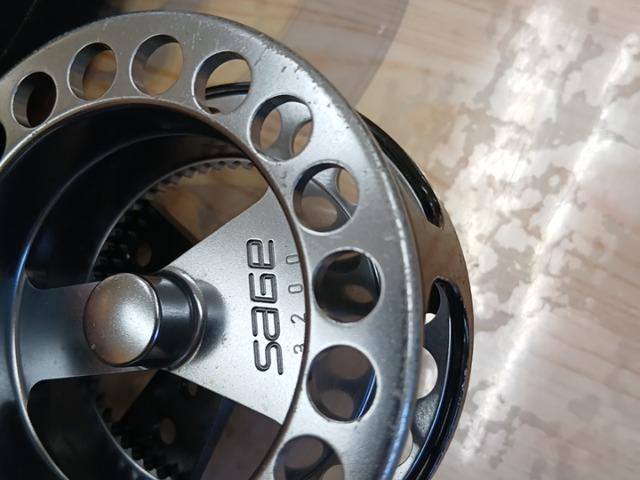 3200