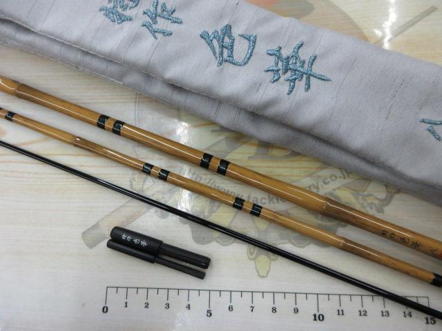 特作色華 8
